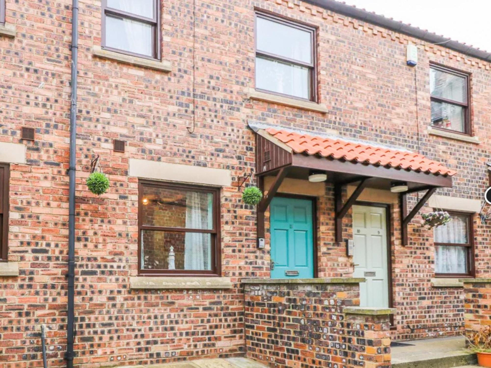 Whitby Sands Ngoại thất bức ảnh